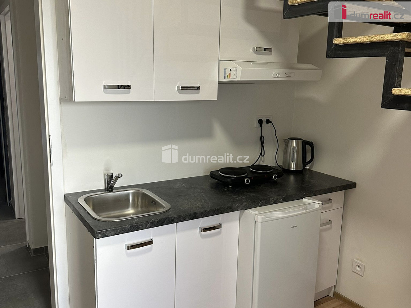 Pronájem bytu 5+kk 14 m² – fotografie 3