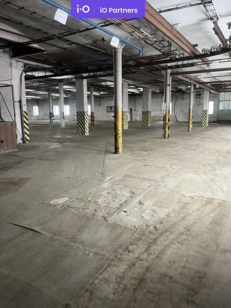 Pronájem skladovacích prostor 1 300 m² – fotografie 3