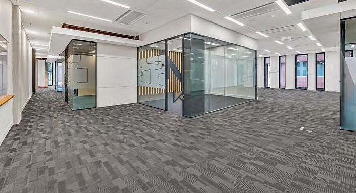 Pronájem kanceláře 282 m² – fotografie 2