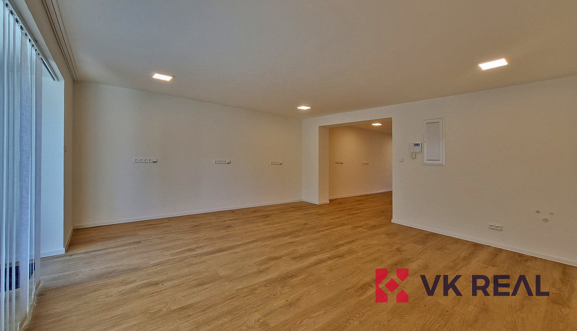 Pronájem obchodních prostor 70 m² – fotografie 4