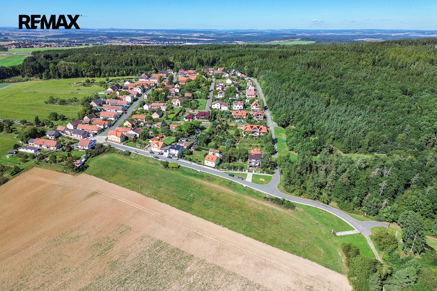 Prodej stavebního pozemku 732 m² – fotografie 4