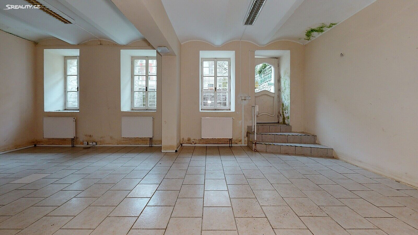 Prodej obchodních prostor 69 m² — photo 3