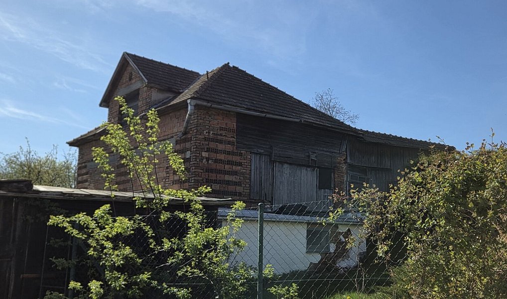Prodej stavebního pozemku 960 m², Holetín – náhled fotky 5