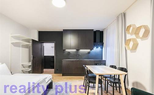 Pronájem bytu 1+kk 33 m², Svatoplukova, Liberec - Liberec IV-Perštýn