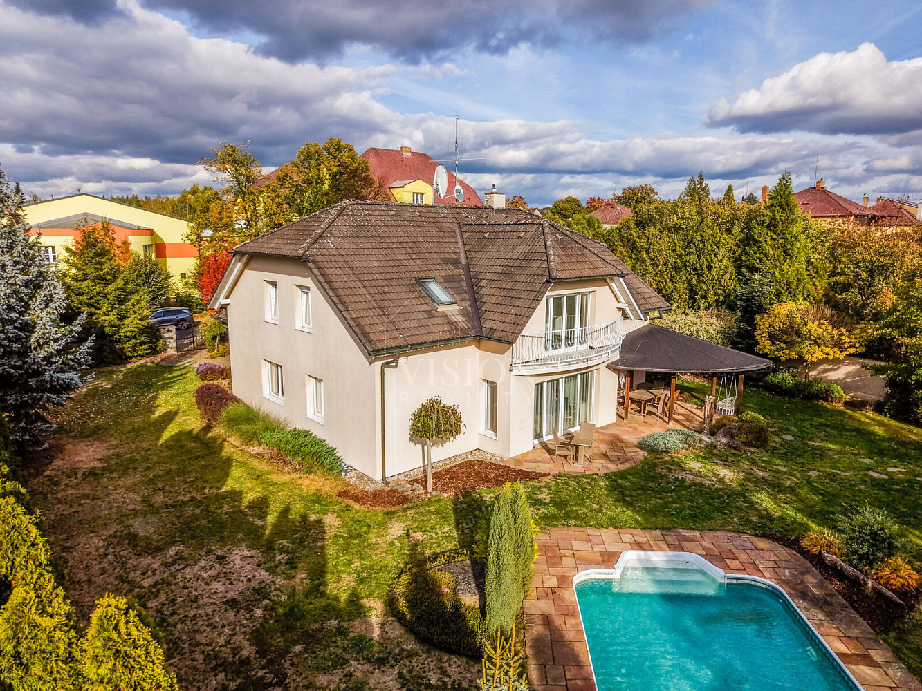 Prodej domu 273 m² s pozemkem 2 218 m²