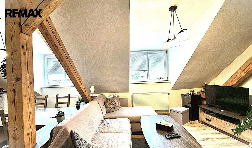 Prodej bytu atypického 85 m², Louny – náhled fotky 3