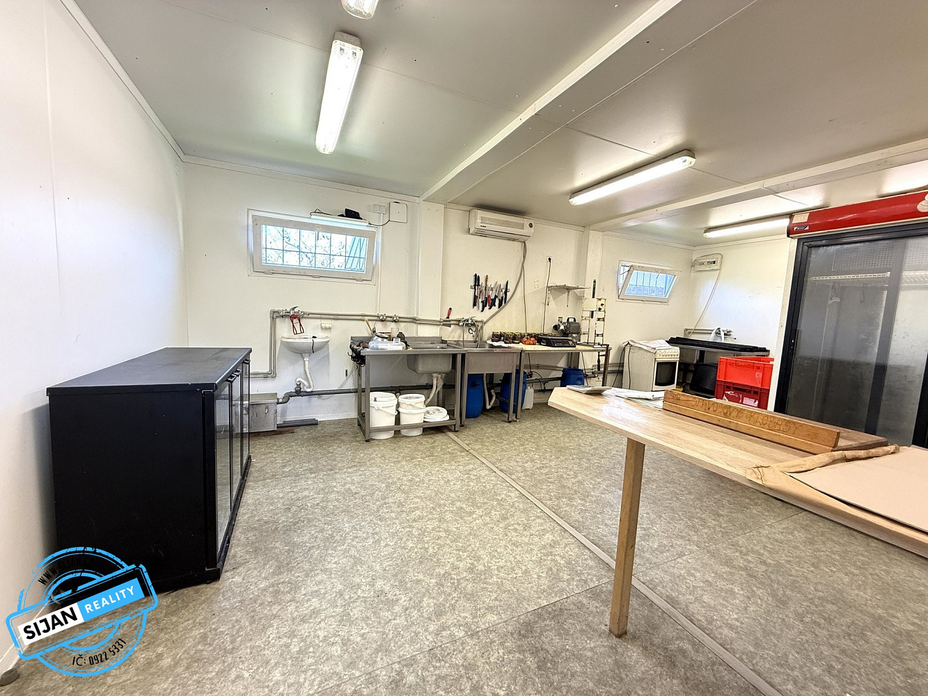 Prodej výrobních prostor 60 m² – fotografie 5