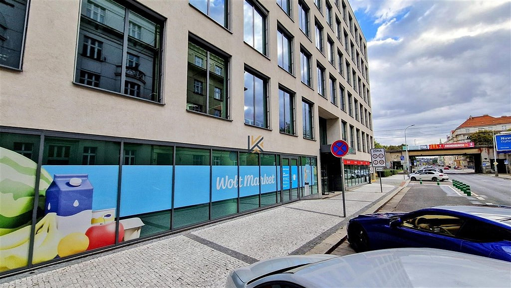 Pronájem obchodních prostor 346 m² — photo 2