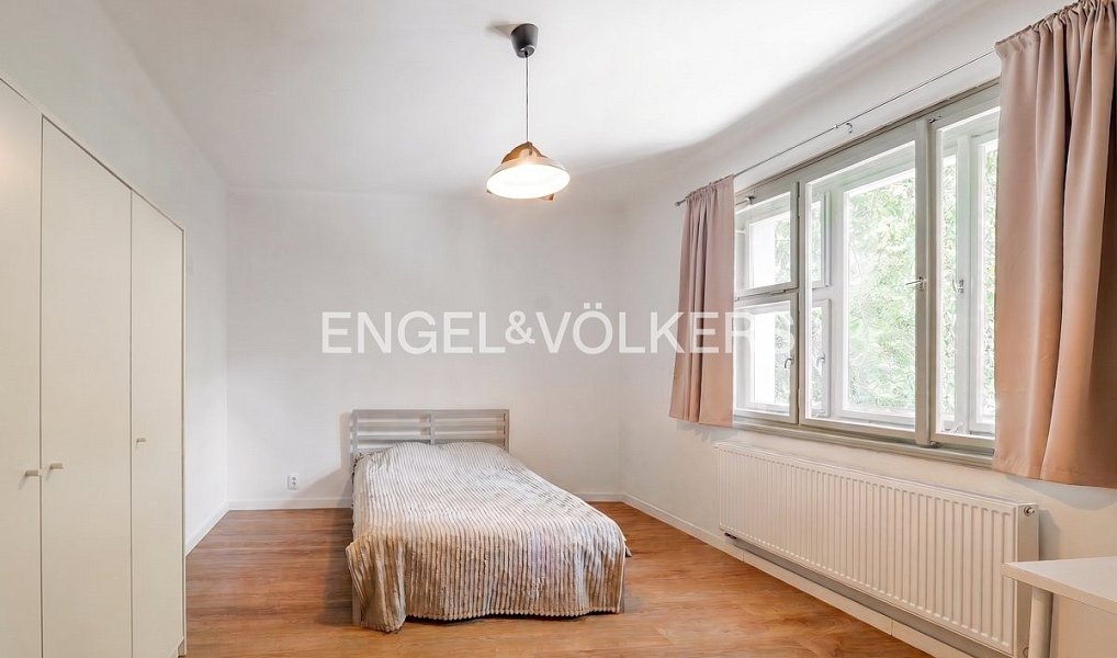 Prodej bytu 2+1 79 m², Praha – náhled fotky 4