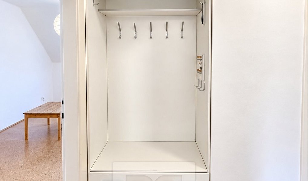 Pronájem bytu 4+kk 99 m², Praha – náhled fotky 9