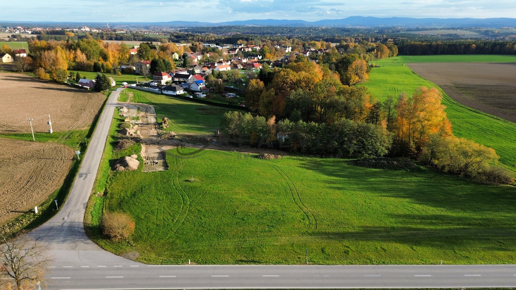 Prodej stavebního pozemku 832 m² – fotografie 3