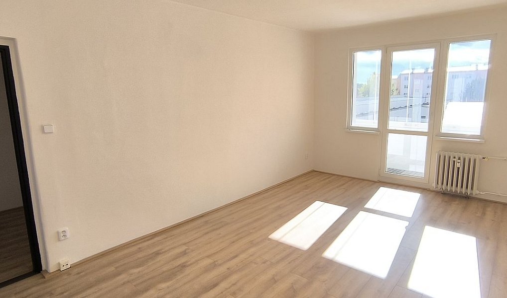 Pronájem bytu 2+1 56 m², Cheb – náhled fotky 11