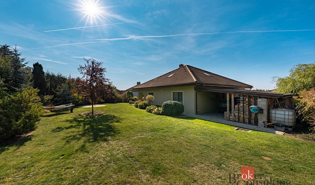 Prodej domu 195 m² s pozemkem 1 215 m², Kamenice – náhled fotky 8