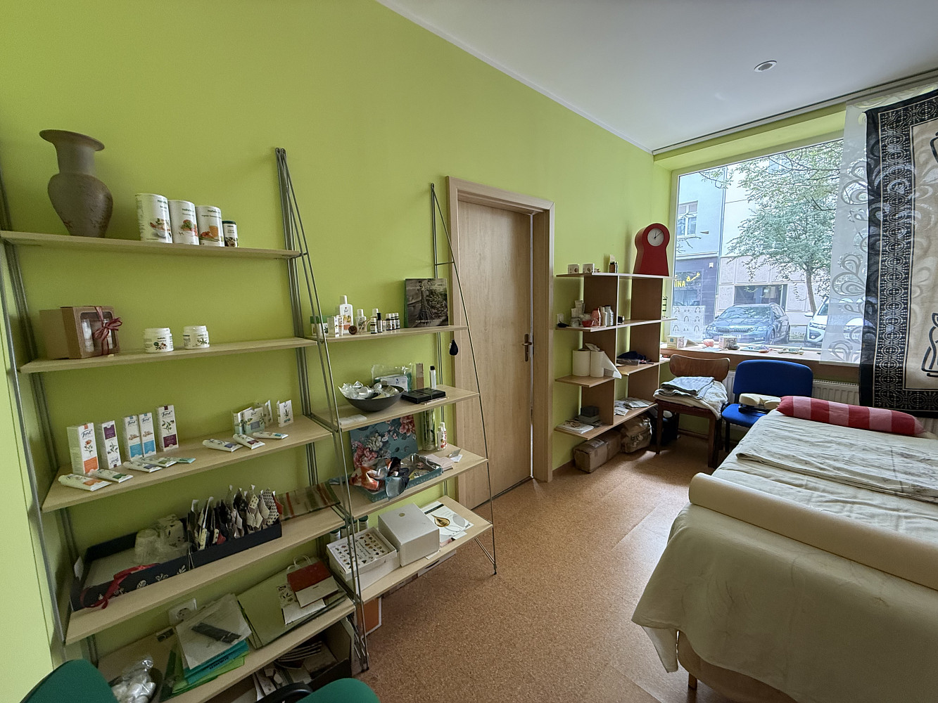 Pronájem obchodních prostor 30 m² – fotografie 2