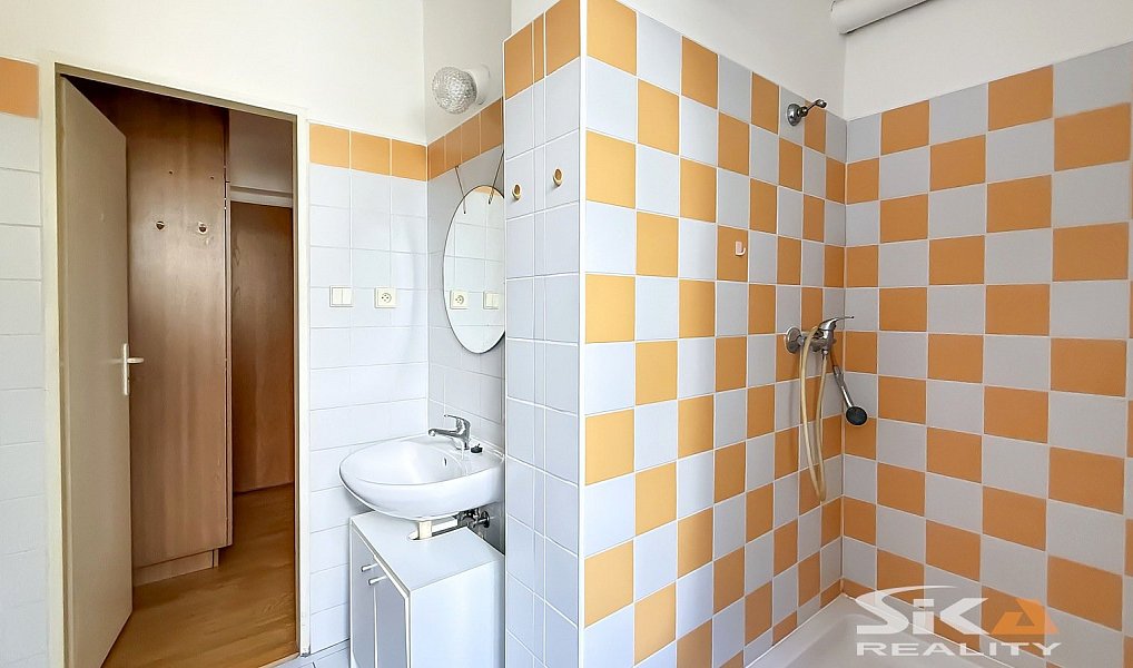 Prodej bytu 1+kk 34 m², Louny – náhled fotky 6