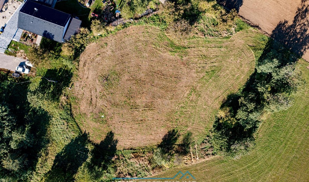 Prodej stavebního pozemku 4 501 m², Slup – náhled fotky 7