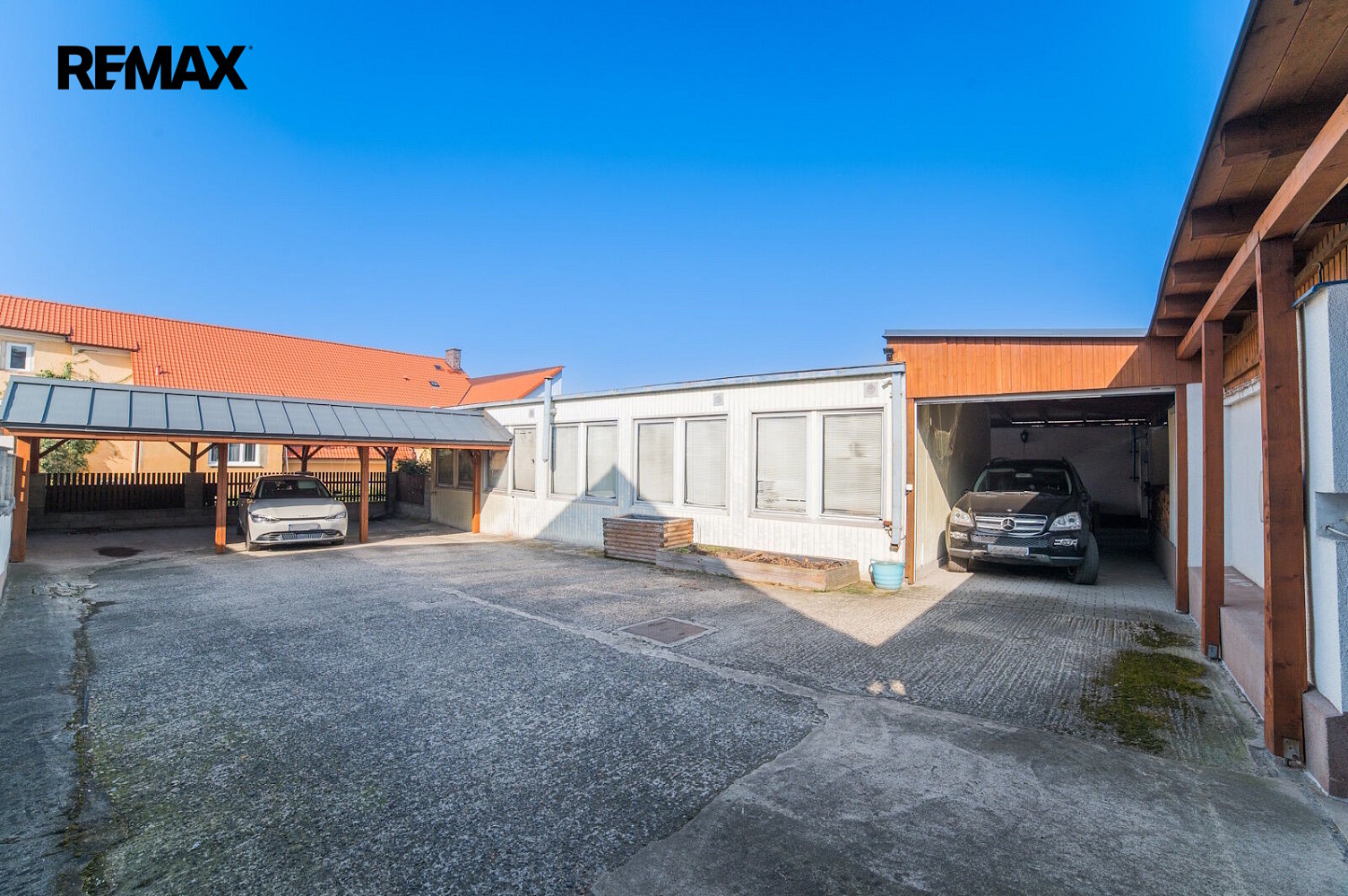 Stavební pozemek pro rodinný dům v centru Bíliny 515 m² - View 2