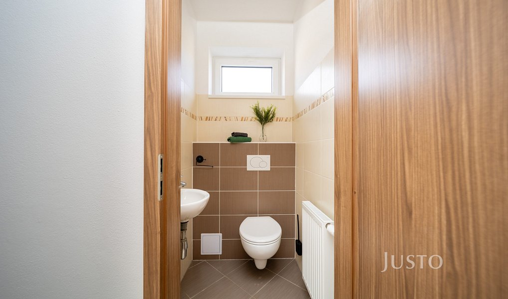 Prodej domu 141 m² s pozemkem 385 m², Třeboň – náhled fotky 11