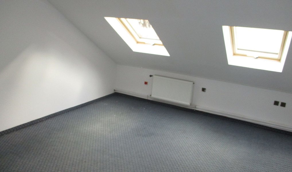 Pronájem kanceláře 17 m², Jindřichův Hradec – náhled fotky 4