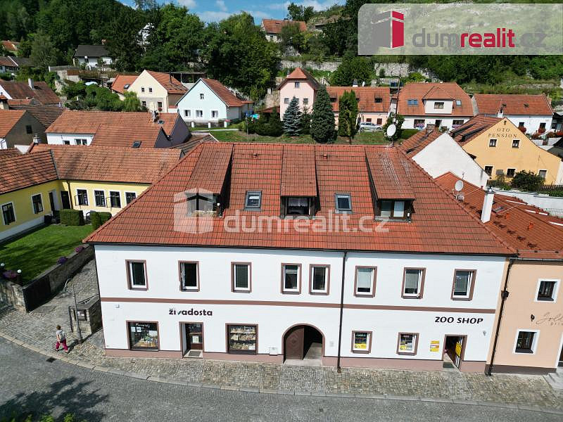 Prodej nájemního domu, činžáku 930 m²