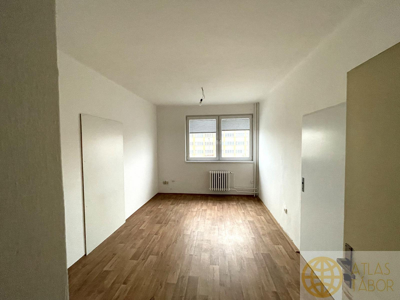 Pronájem kanceláře 15 m² – fotografie 3