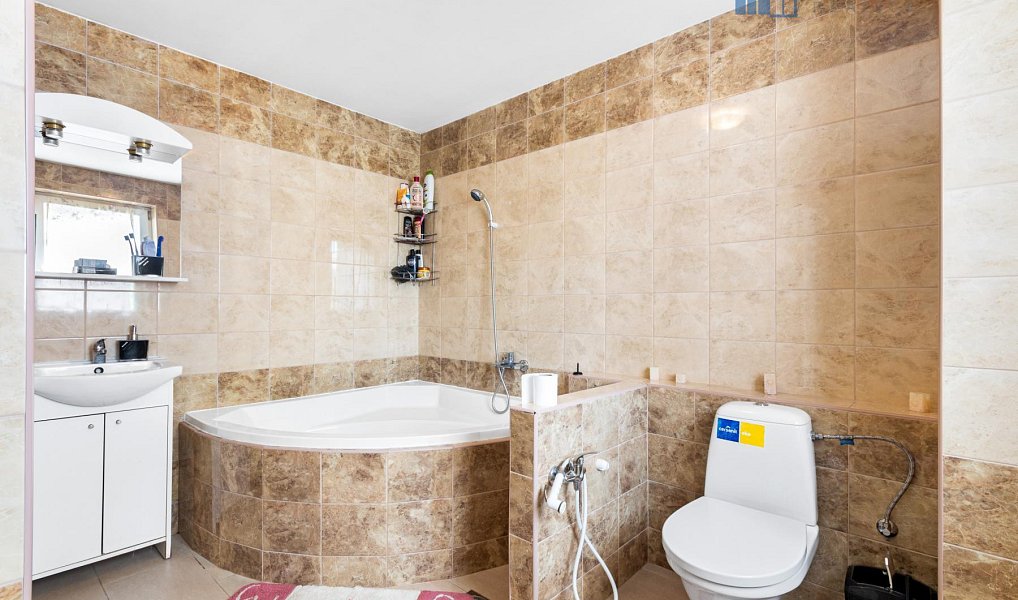 Prodej domu 252 m² s pozemkem 1 468 m², Teplice – náhled fotky 12