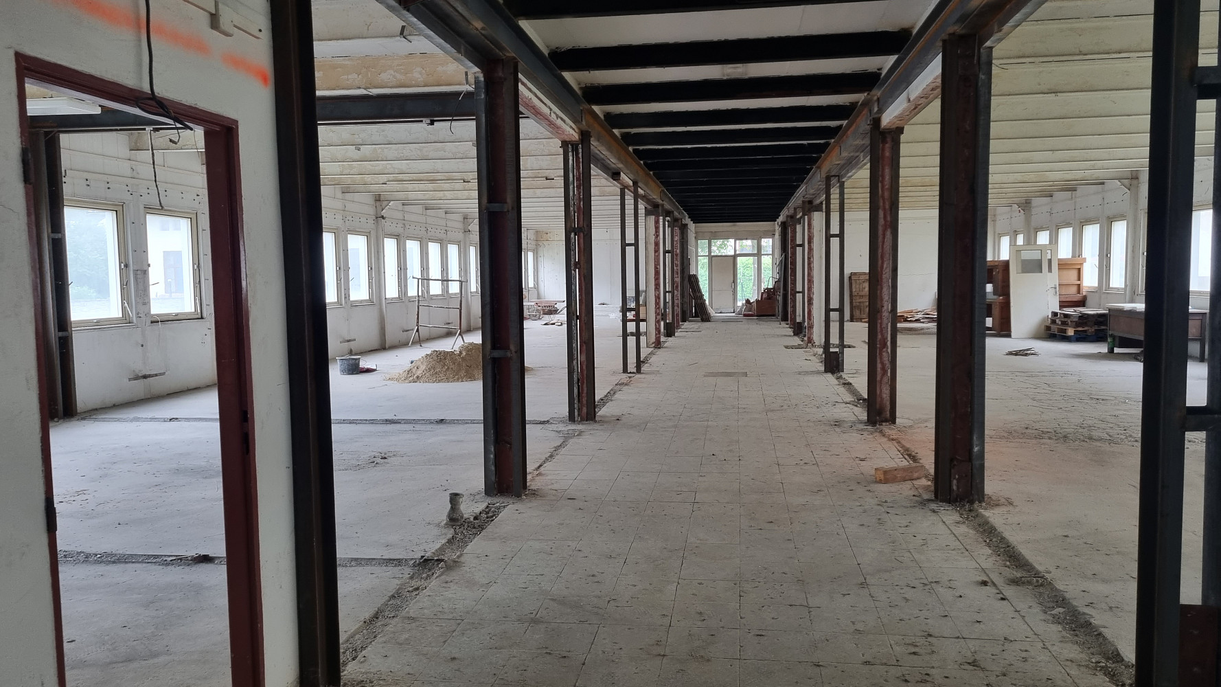 Prodej výrobních prostor 1 540 m² — photo 4
