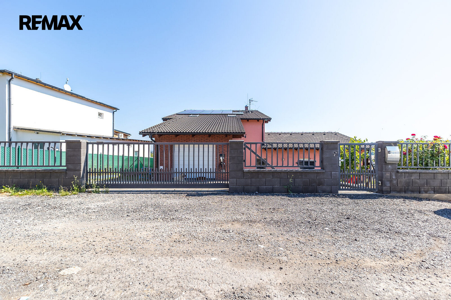 Prodej domu 228 m² s pozemkem 919 m²