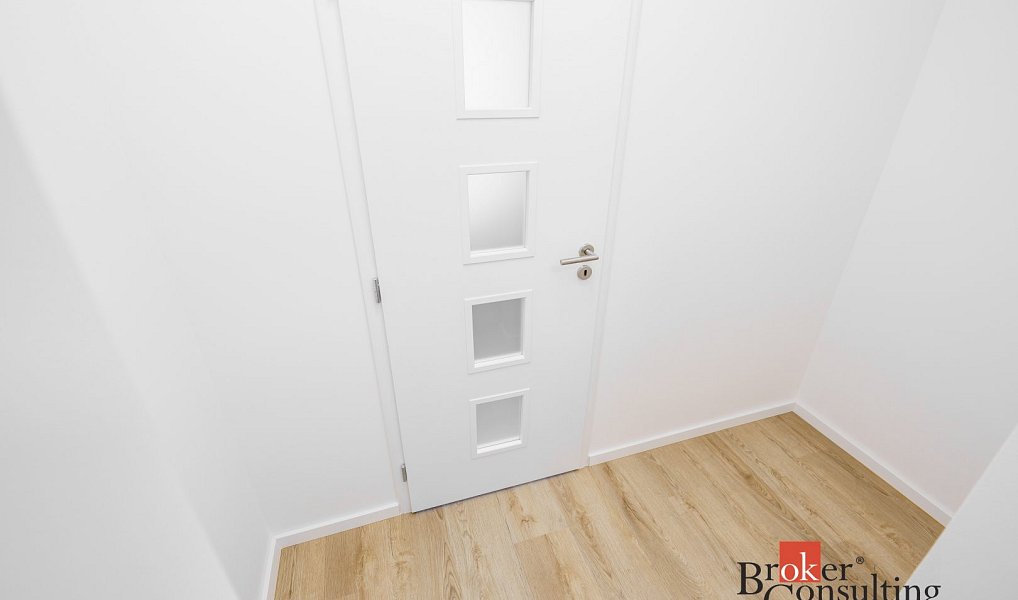 Pronájem bytu 3+1 79 m², Praha – náhled fotky 13