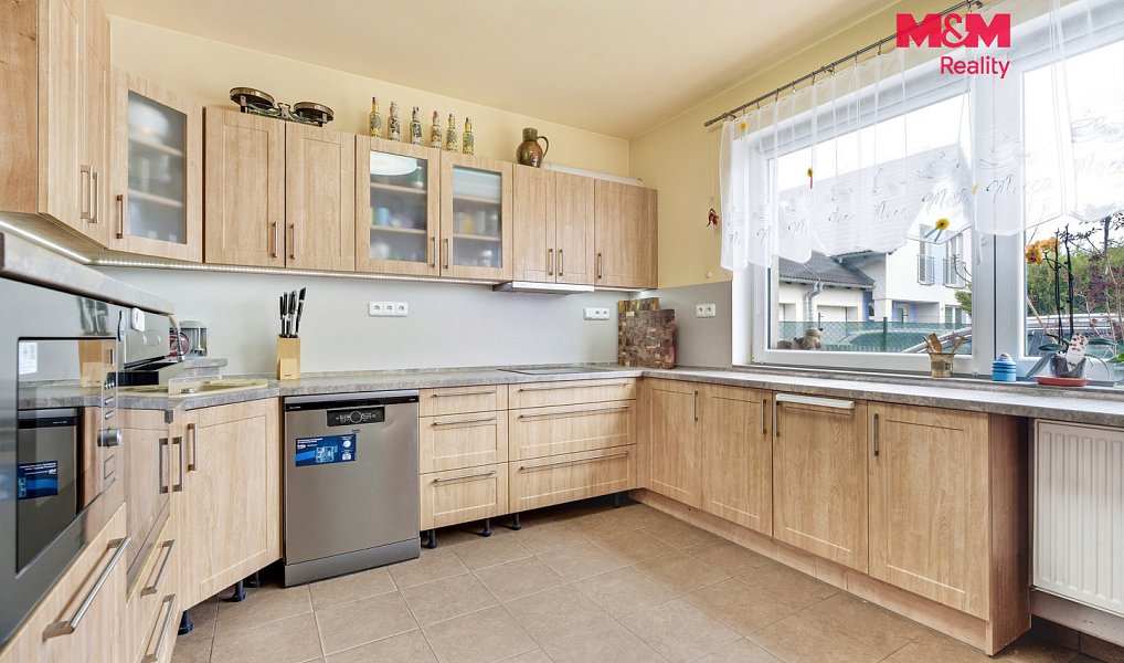 Prodej domu 124 m² s pozemkem 341 m², Býkev – náhled fotky 2