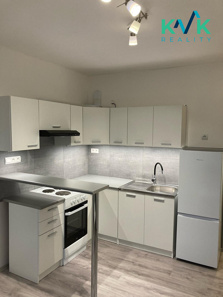 Pronájem bytu 1+kk 19 m² — photo 2
