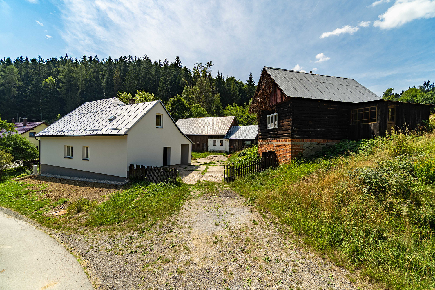 Prodej domu 343 m² s pozemkem 1 671 m²