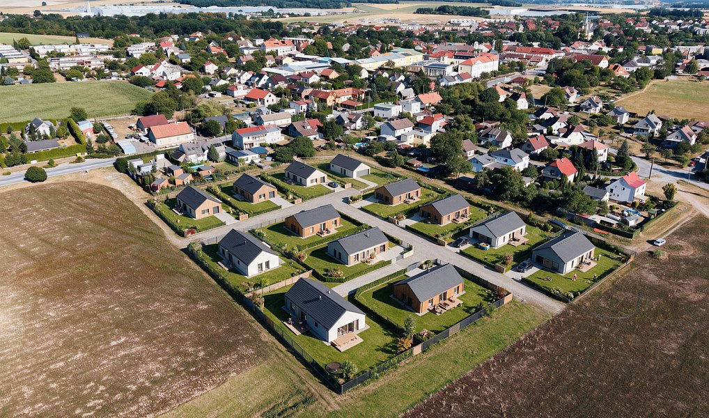 Prodej stavebního pozemku 744 m², Solnice – fotka 1 z 9
