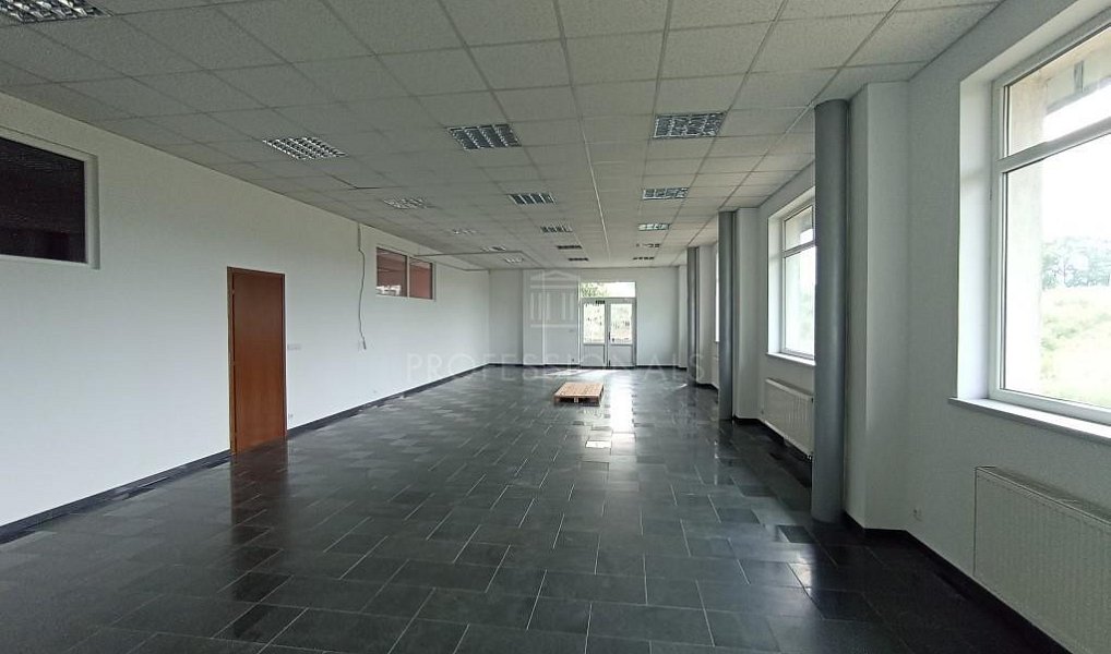 Pronájem obchodních prostor 135 m², Praha – náhled fotky 3