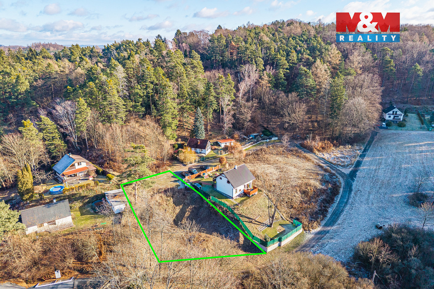 Prodej stavebního pozemku 894 m² – fotografie 2