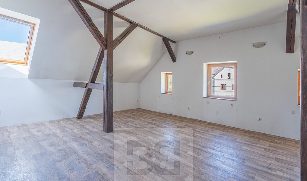Prodej domu 197 m² s pozemkem 20 632 m², Cvikov – náhled fotky 35