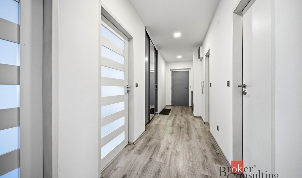 Prodej bytu 3+kk 103 m², Hradec Králové – náhled fotky 10