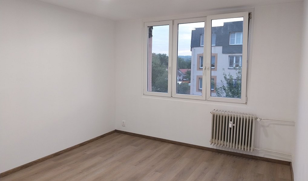 Pronájem bytu 3+1 64 m², Radonice – náhled fotky 3