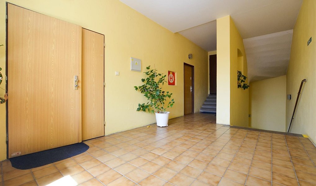 Pronájem kanceláře 13 m², Praha – náhled fotky 3
