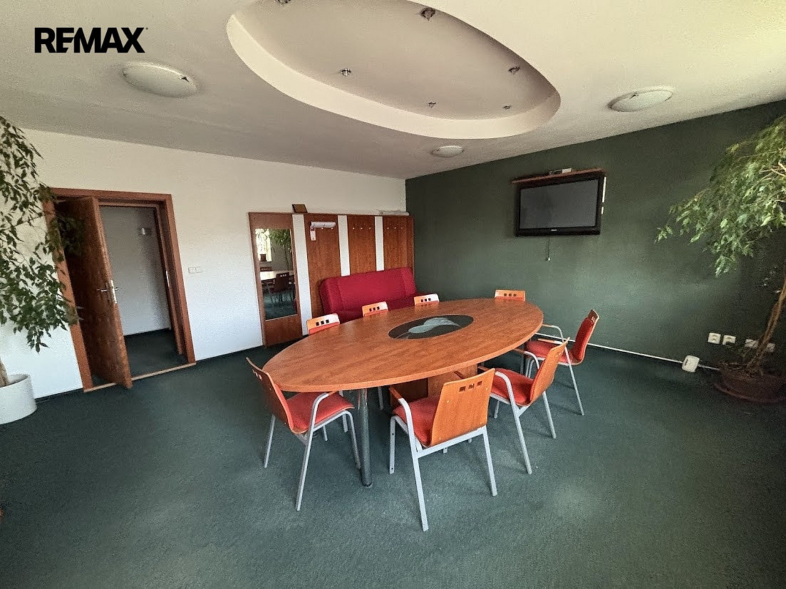 Pronájem kanceláře 467 m² — photo 5