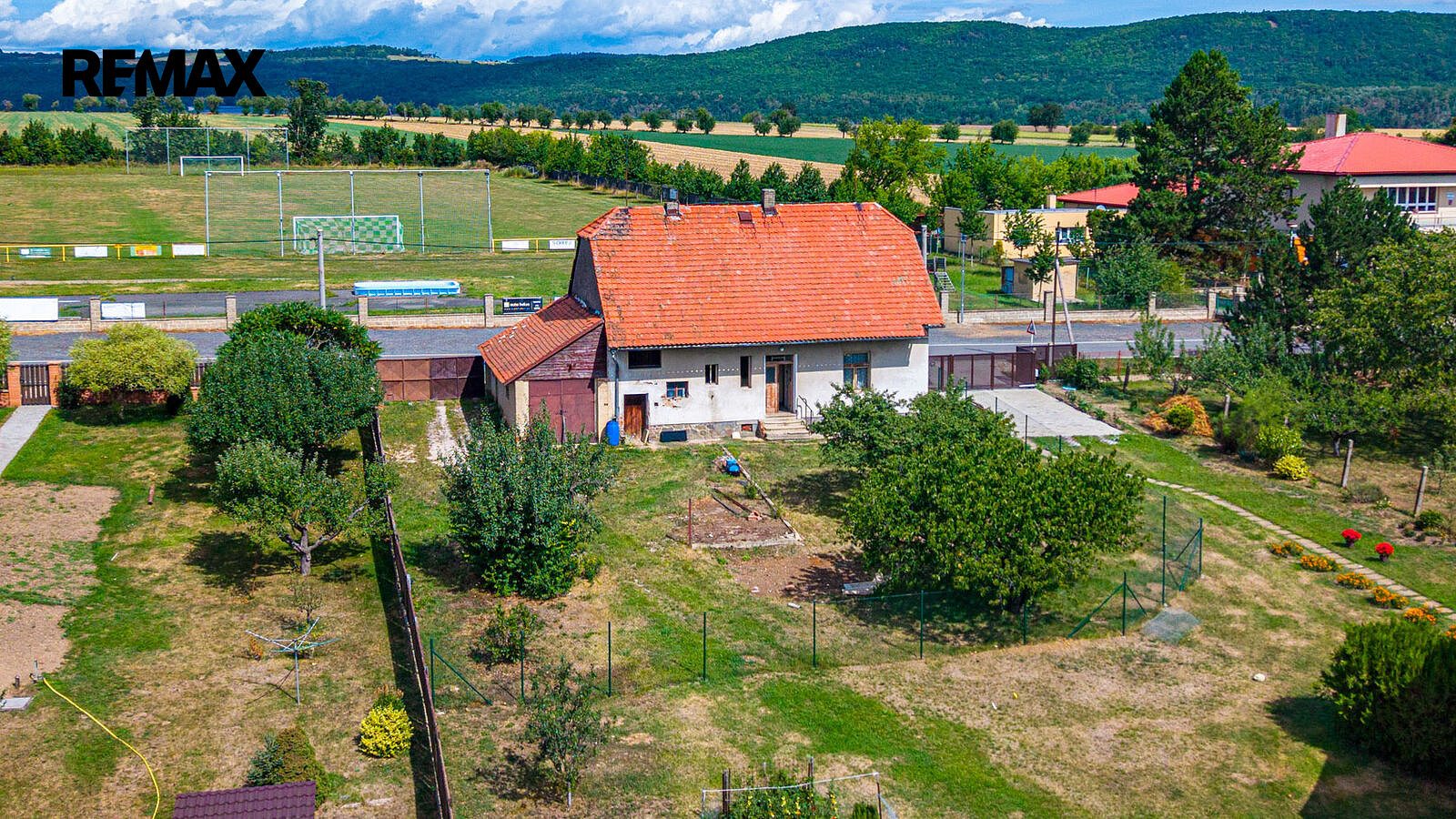 Prodej domu 91 m² s pozemkem 763 m² – fotografie 2