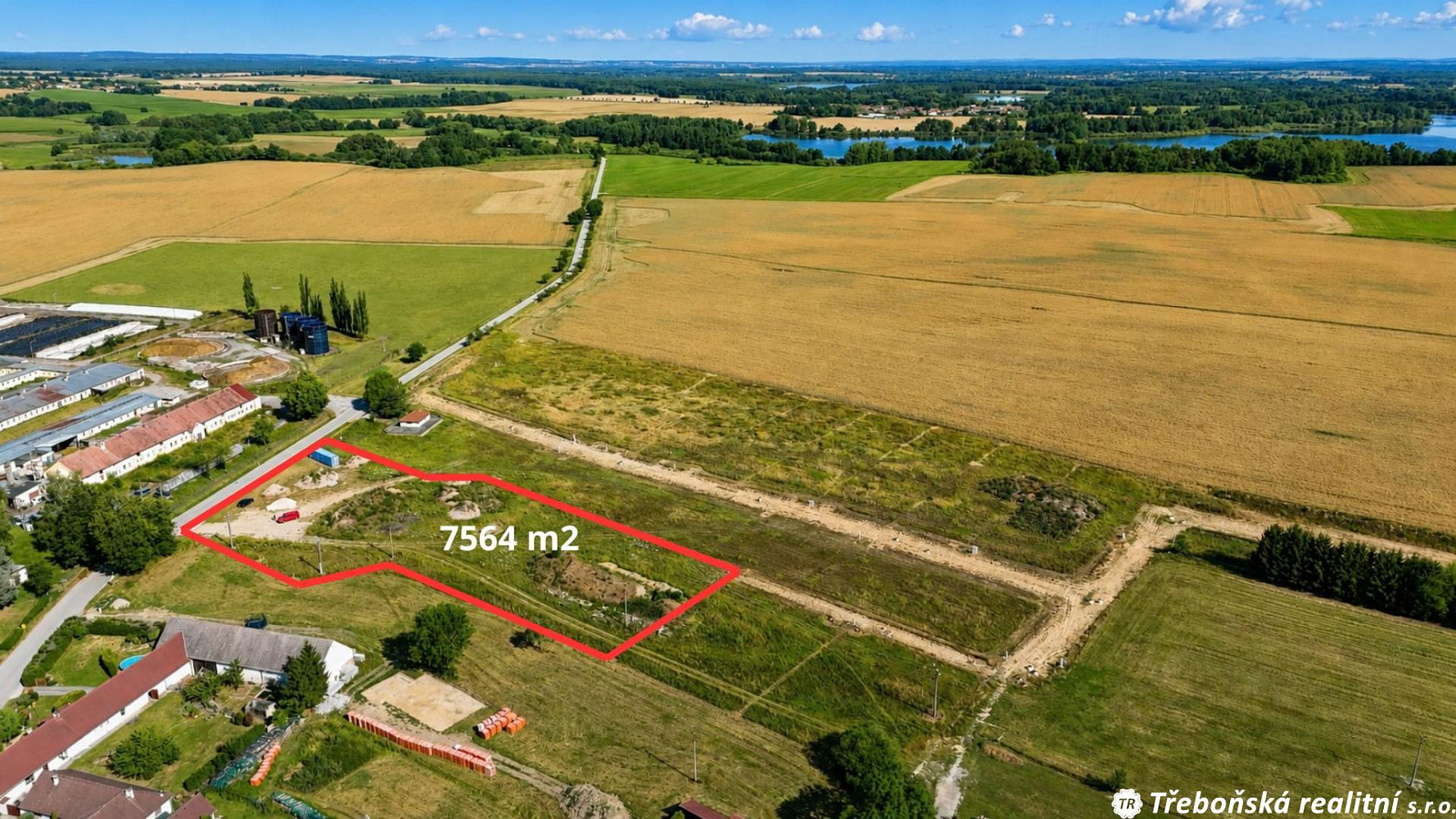 Prodej komerčního pozemku 7 564 m²