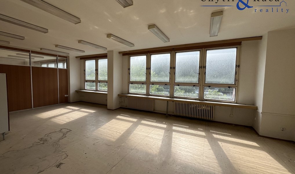 Prodej skladovacích prostor 2 156 m², Vsetín – náhled fotky 6