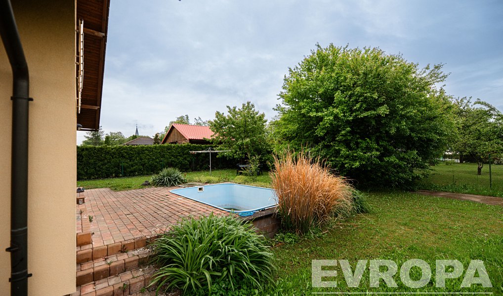 Prodej domu 303 m² s pozemkem 1 464 m², Solnice – náhled fotky 2