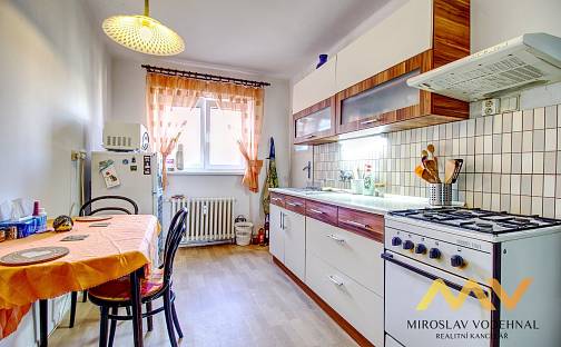 Pronájem bytu 2+1 55 m², Na Střezině, Hradec Králové