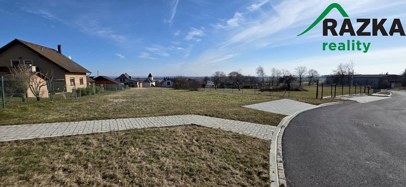 Prodej stavebního pozemku 1 585 m²