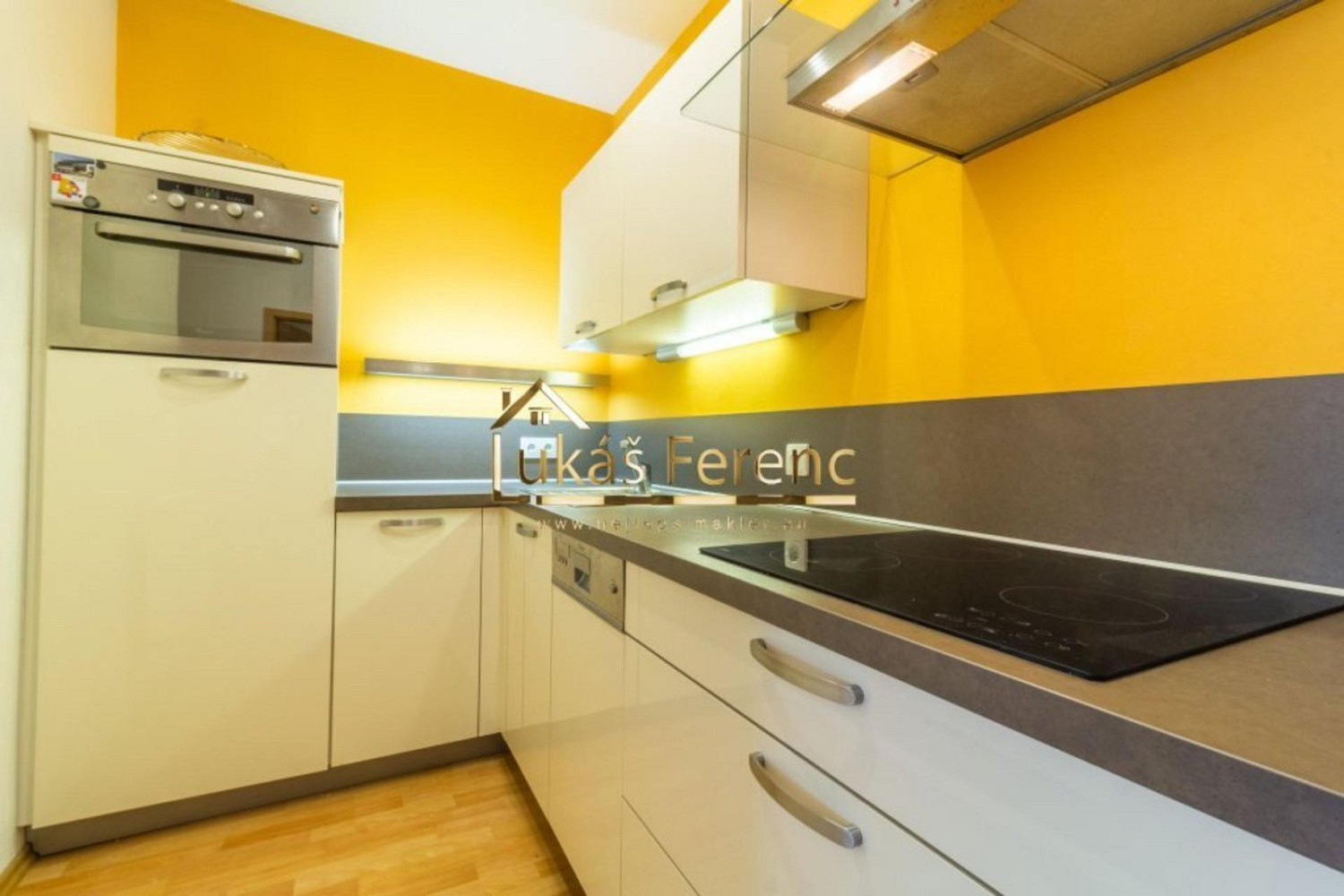 Pronájem bytu 2+kk 53 m² – fotografie 3