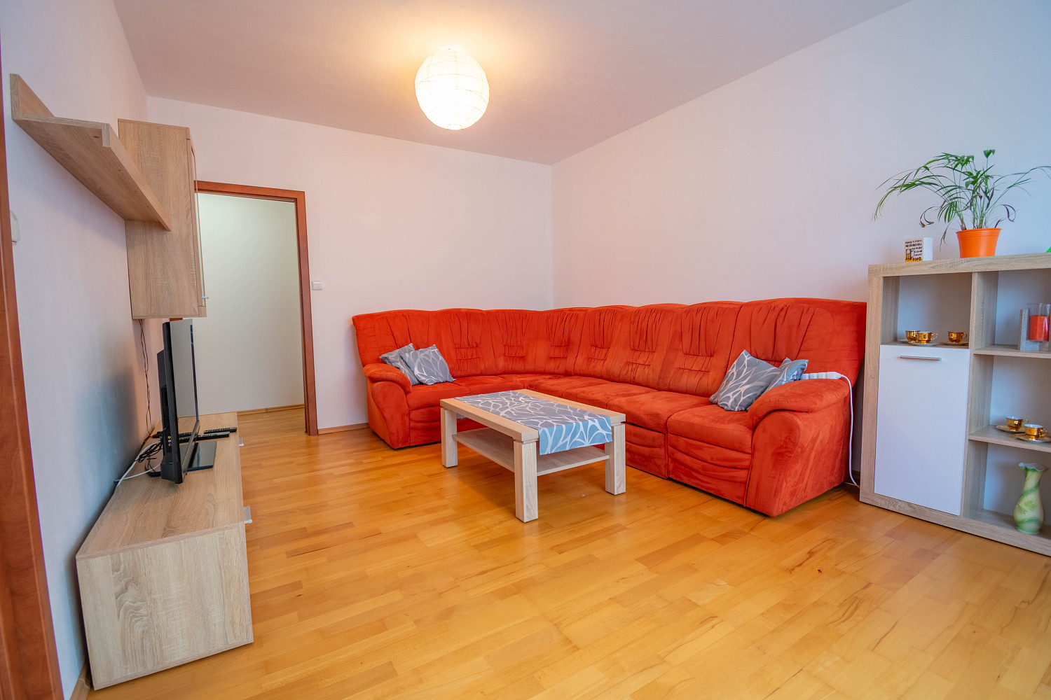 Pronájem bytu 3+1 73 m² – fotografie 2