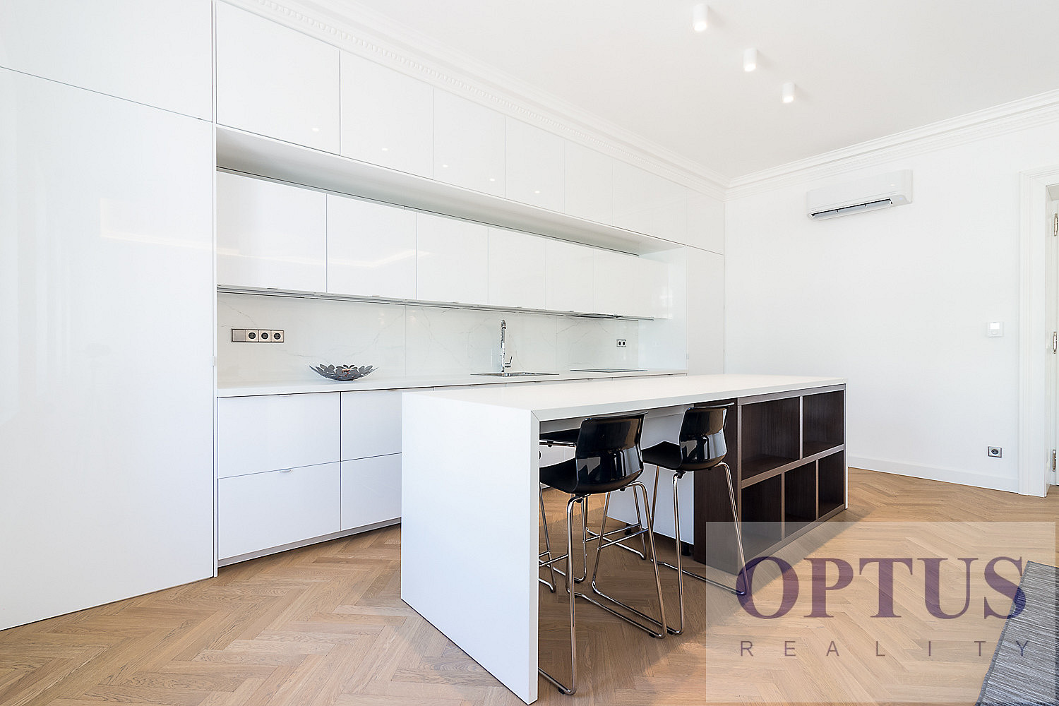 Pronájem bytu 5+kk 190 m² – fotografie 2