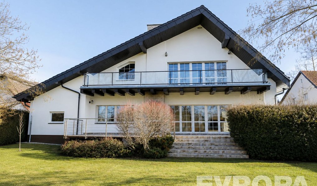 Pronájem domu 350 m² s pozemkem 534 m², Průhonice – náhled fotky 18